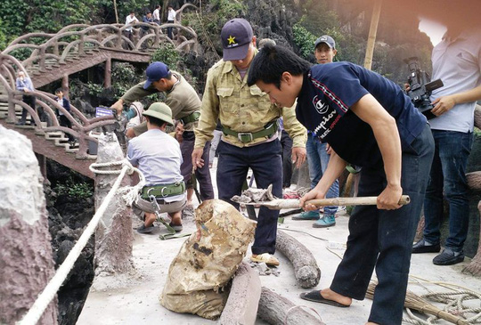 Cận cảnh tháo dỡ công trình trái phép xuyên vùng lõi danh thắng Tràng An